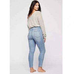 We The free Grvy High Rise Super Skinny Jeans 31 Blue Denim EUC